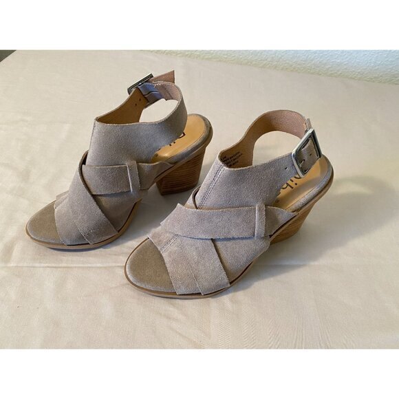 NWOT Diba brand Womens Slingback Peep Toe Chunky‎ Heel Size 8.5 - Picture 1 of 8